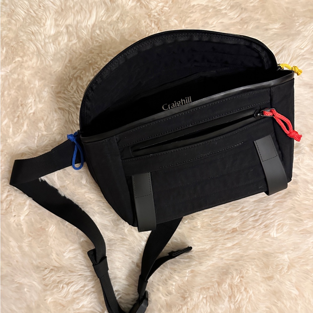 Craighill Arris Sling Black